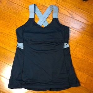 Lululemon tank top w/ built-in bra